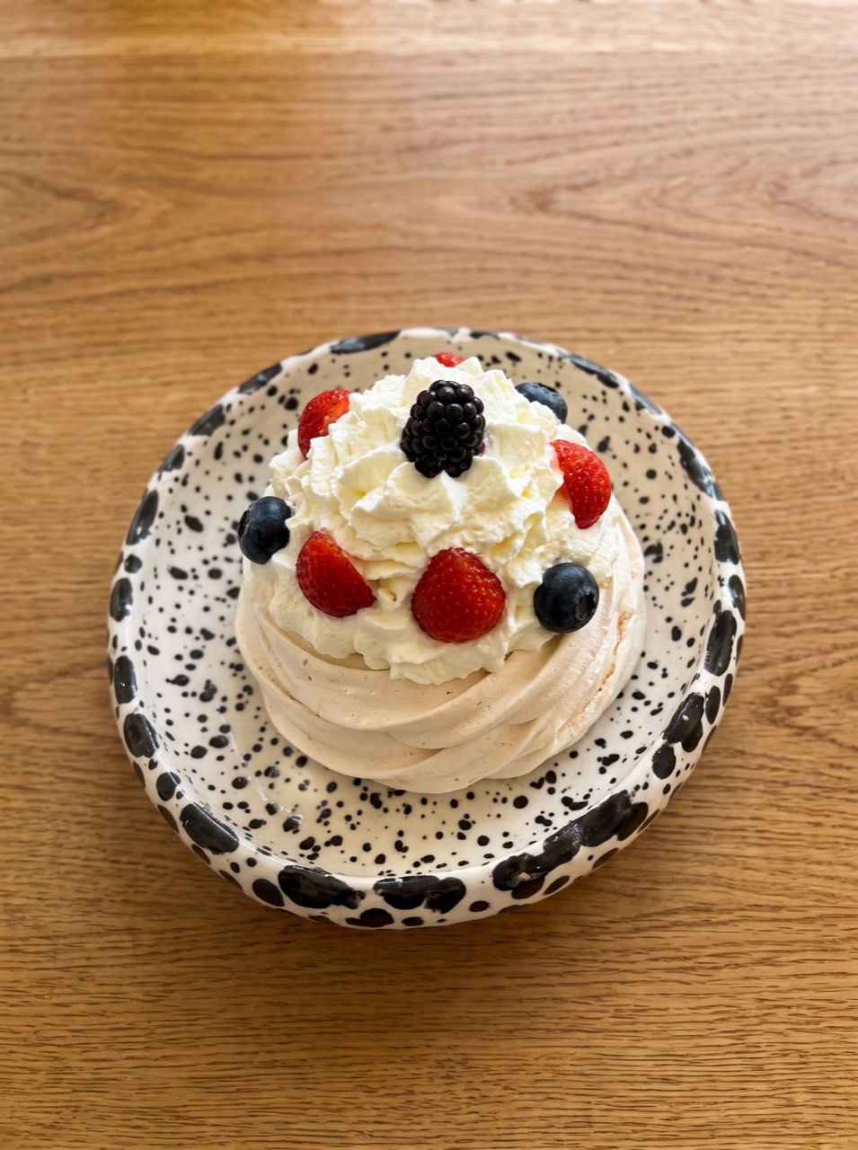 Pavlova aux fruits rouges